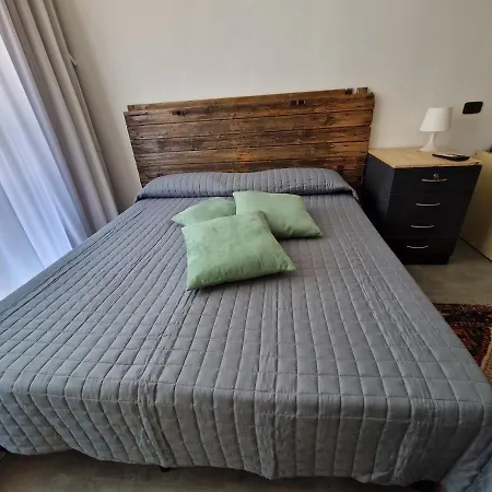Il Balcone Fiorito דירה